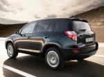 Toyota RAV4 2010 года